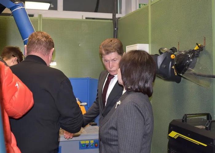 photo_2025-12-06_11-37-36