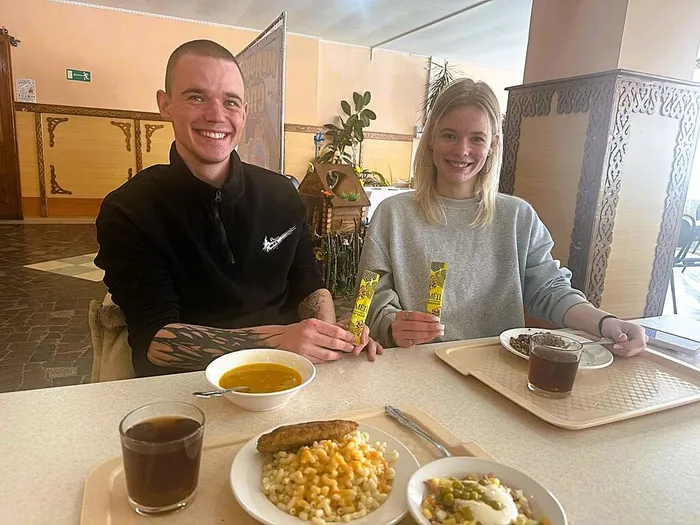 photo_5422562031757364283_y